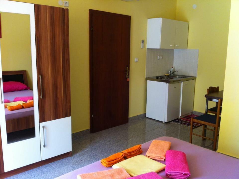Triglav Studio Apartments 2 Пунат Екстериор снимка